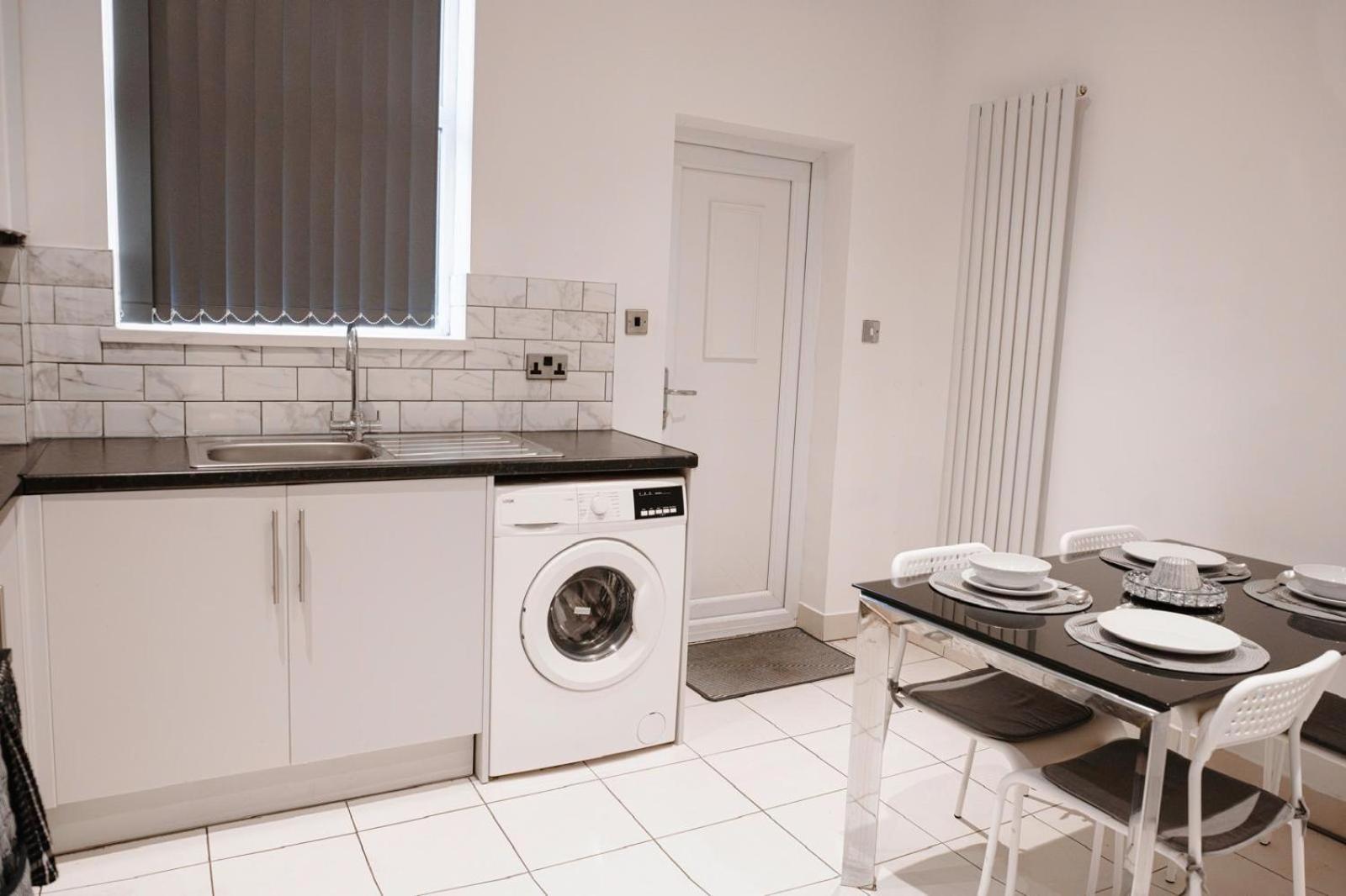 שפילד Cosy Ensuite Bedroom I 5Min Walk From Bramall Lane Stadium מראה חיצוני תמונה